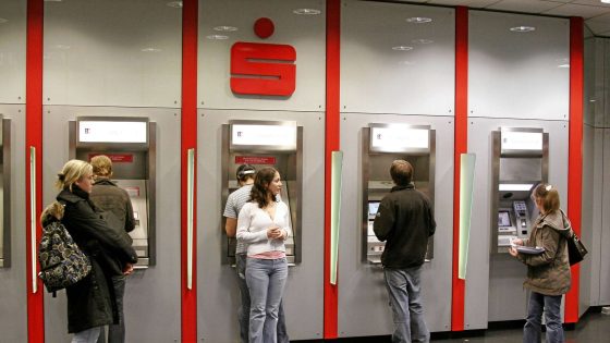 غضب في ألمانيا بسبب تغيير مفاجئ في بنك Sparkasse .. ما القصة؟