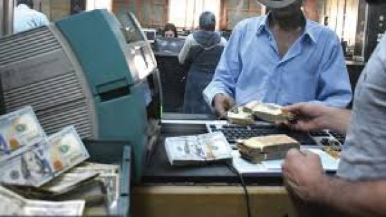 حوالات السوريين الخارجية تتجاوز 2.5 مليار دولار سنويًا وسط تغيرات في آلية التسليم