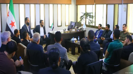 وزارة الإعلام تعتمد تصاريح إلكترونية مزوّدة بـ”باركود” لتسهيل حركة الصحفيين السوريين