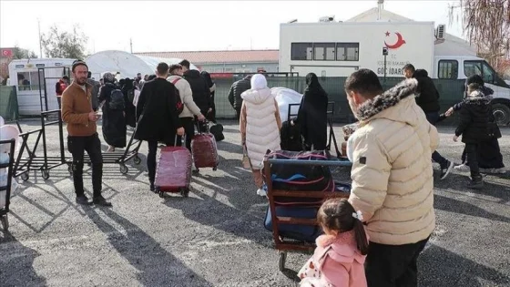 أكثر من 60 ألف حالة عبور عبر معبر باب الهوى في يونيو.. نصفها عودة طوعية للاجئين السوريين