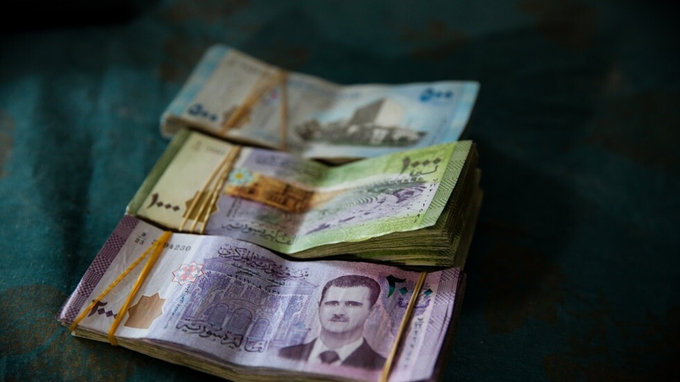 باحث اقتصادي: حذف الأصفار من العملة السورية تغيير شكلي بلا قيمة إذا لم ترافقه إصلاحات حقيقية